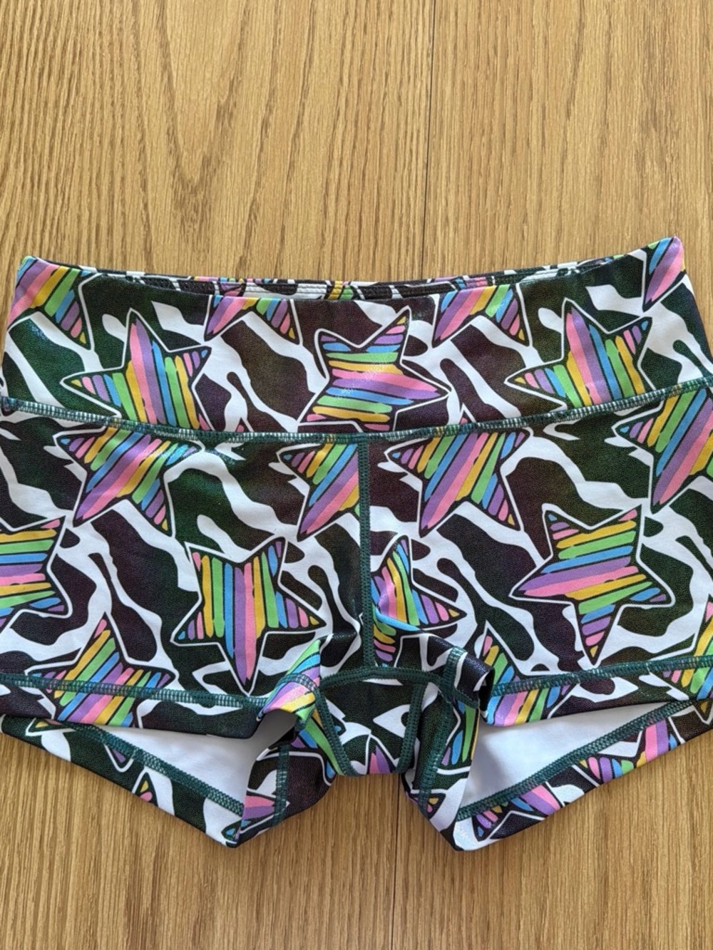Metallic Rainbow Star Print Wodbottom shorts